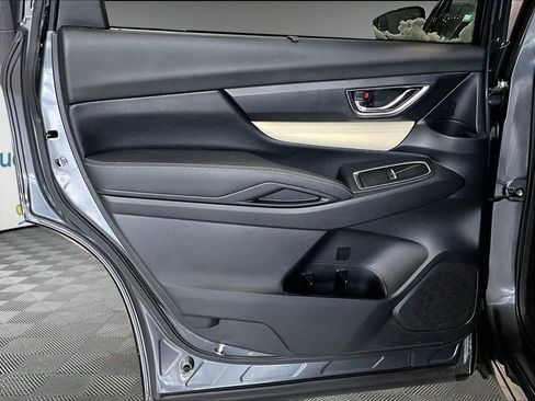 Used 2022 Subaru Ascent Limited image 21