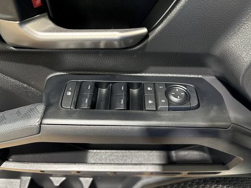 Used 2025 Toyota Tacoma TRD Sport AWD/4WD image 13