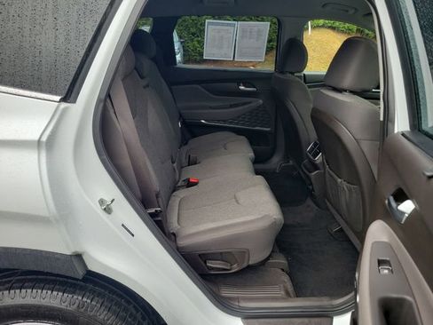 Used 2020 Hyundai Santa Fe SEL w/ Convenience Package image 16