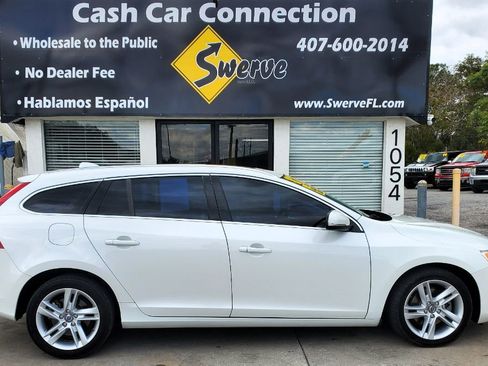 Used 2015 Volvo V60 T5 Premier image 9