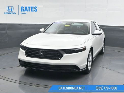 Used 2025 Honda Accord LX image 6