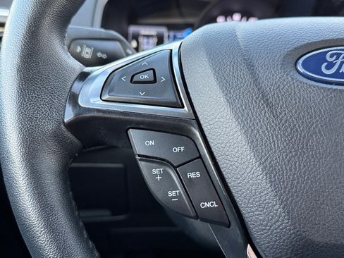 Used 2024 Ford Edge Titanium image 18