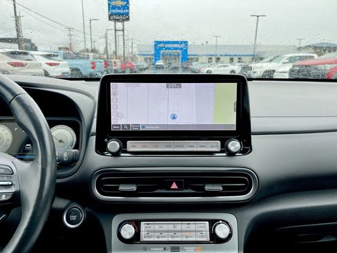 Used 2022 Hyundai Kona Limited w/ Cargo Package image 13