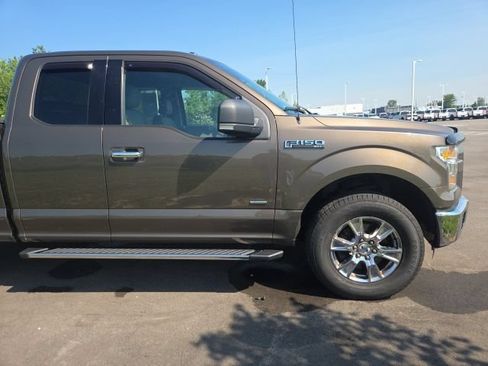 Used 2015 Ford F150 XLT w/ Equipment Group 301A Mid AWD/4WD image 4