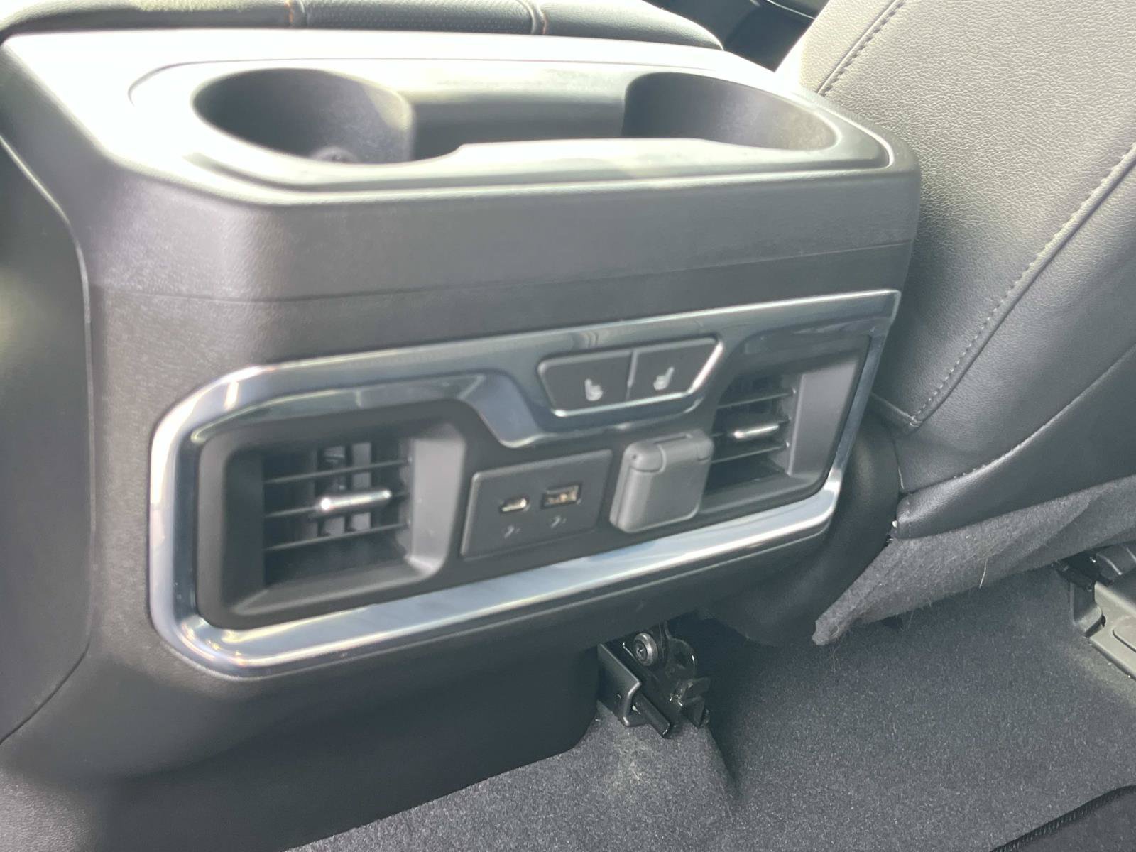 Used 2021 GMC Sierra 1500 AT4 w/ AT4 Premium Package AWD/4WD image 18