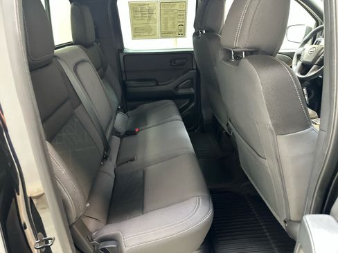 Certified 2026 Nissan Frontier SV w/ All-Weather Content Package AWD/4WD image 19