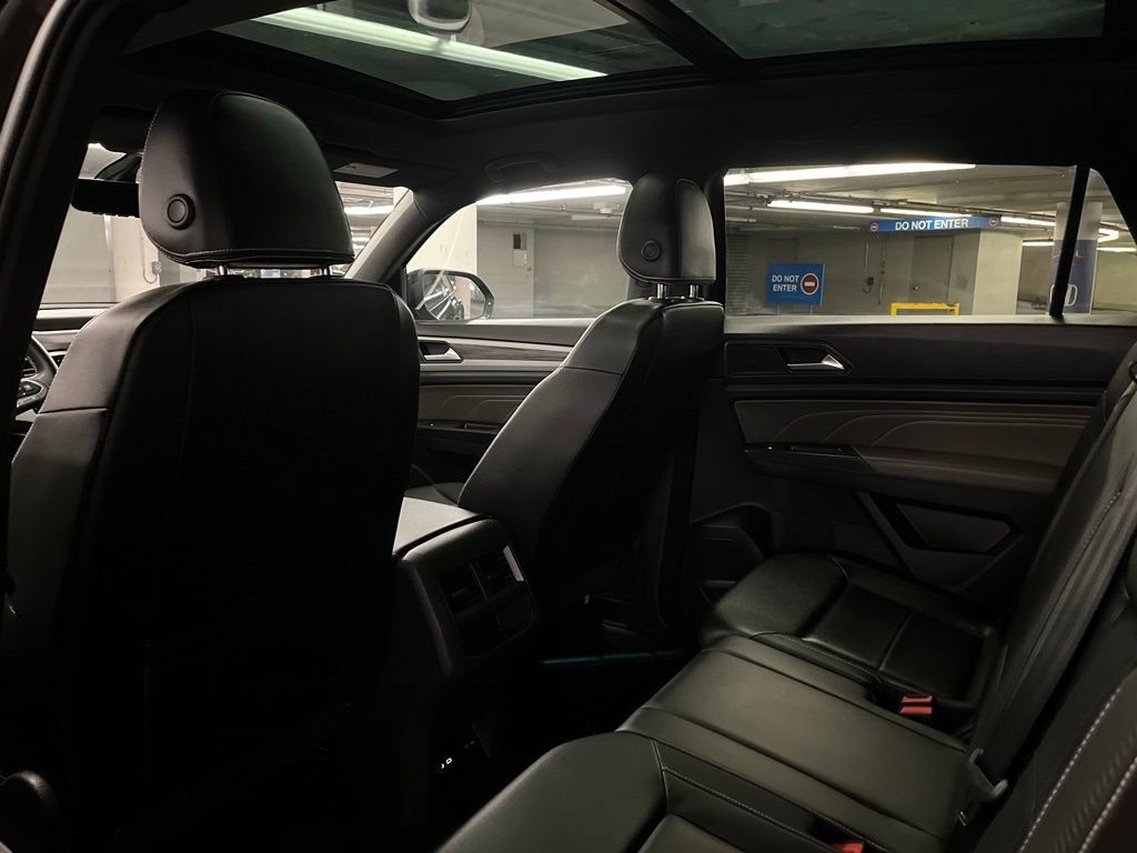 Certified 2023 Volkswagen Atlas Cross Sport SE w/ Panoramic Sunroof Package AWD/4WD image 24