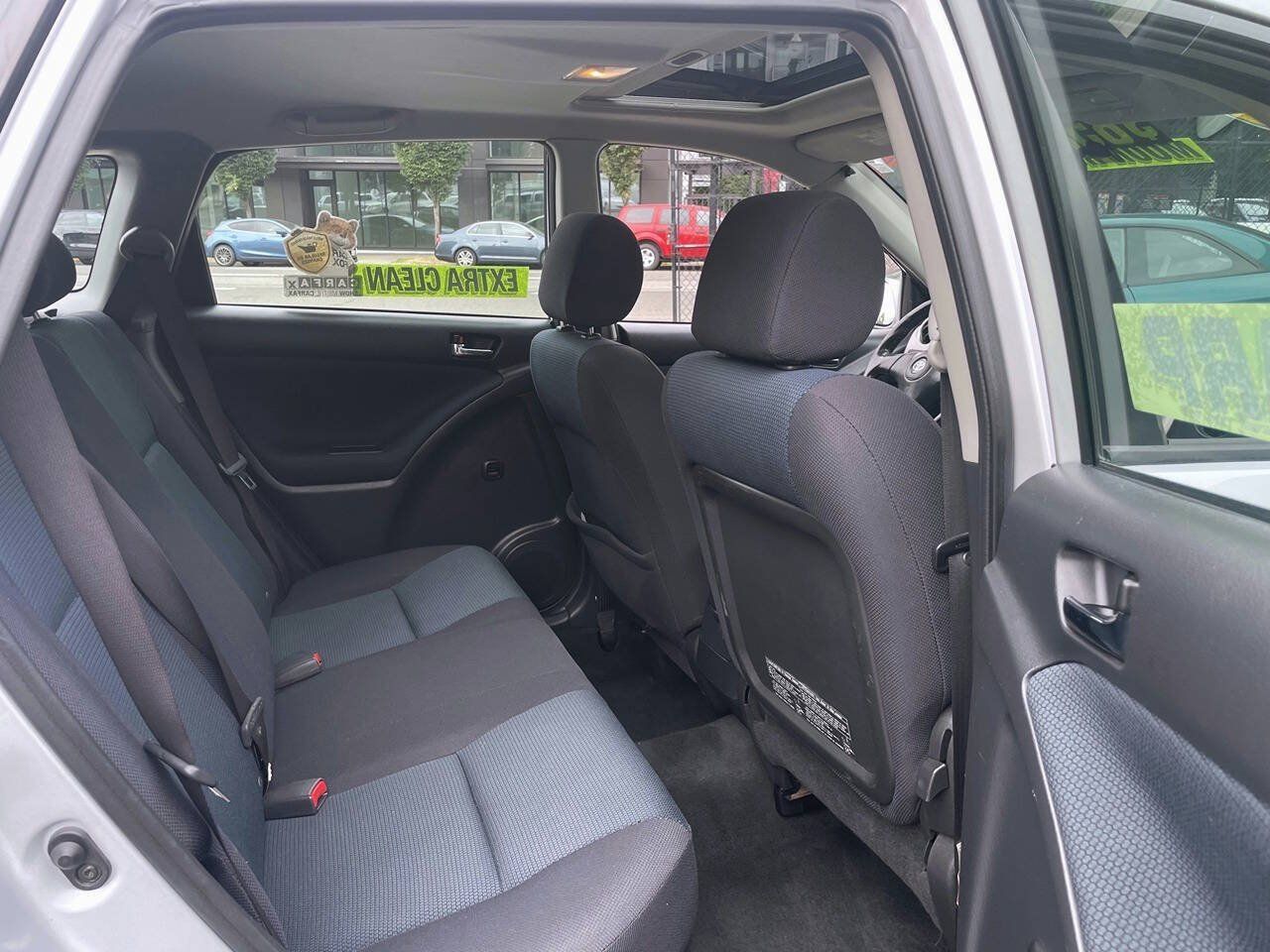 Used 2005 Toyota Matrix XR FWD image 21