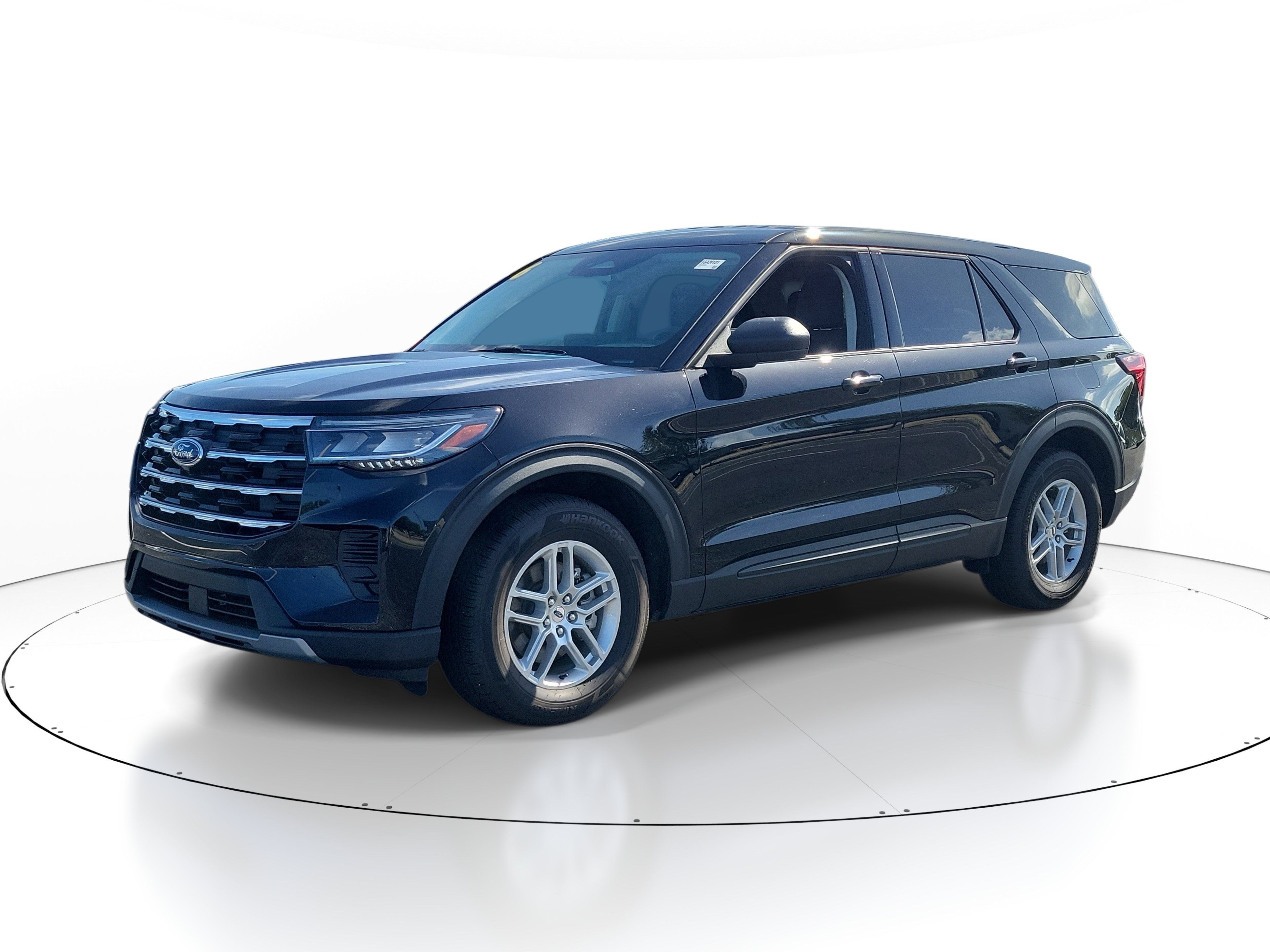 Used 2026 Ford Explorer Active RWD image 3
