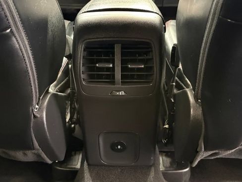 Used 2025 Ford Escape ST-Line Select AWD/4WD image 31