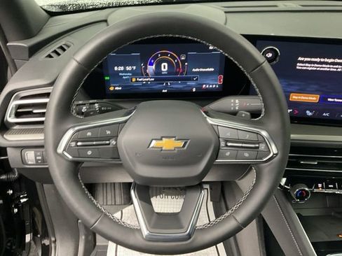 New 2026 Chevrolet Traverse LT w/ Sun and Wheel Package image 14