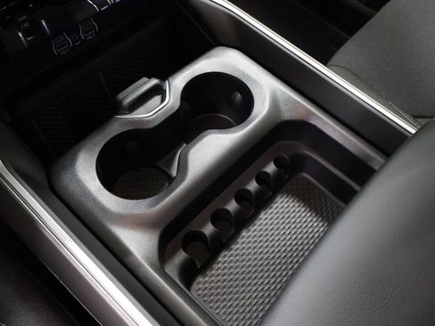 New 2026 RAM 1500 4x4 Quad Cab image 21