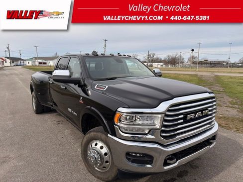 Used 2022 RAM 3500 Limited image 1
