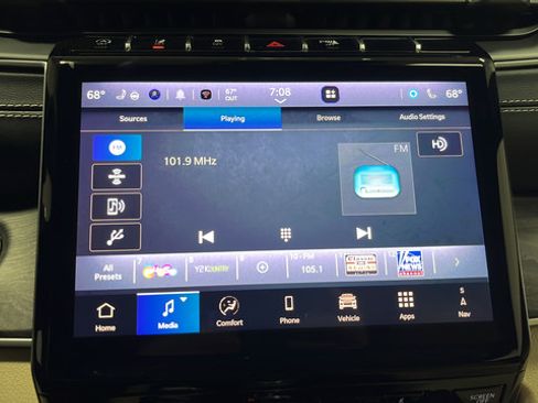Used 2024 Jeep Grand Cherokee Limited AWD/4WD image 30