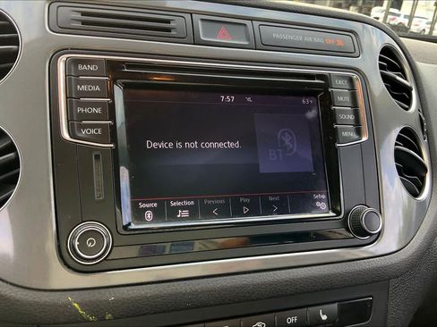 Used 2017 Volkswagen Tiguan Wolfsburg Edition image 29