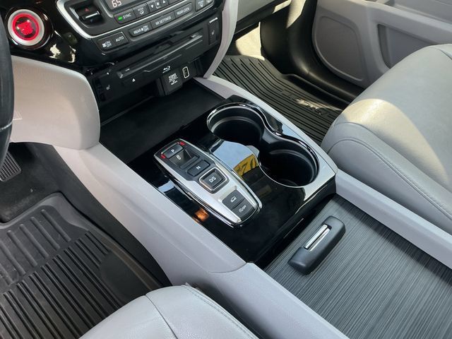 Used 2021 Honda Pilot Touring image 18