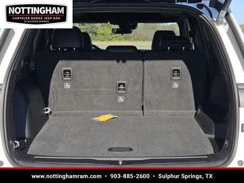 New 2025 Jeep Grand Cherokee Altitude image 6