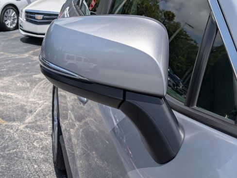 Used 2021 Toyota RAV4 XLE Premium FWD image 11