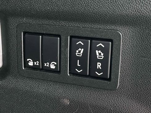 Used 2021 Chevrolet Suburban High Country AWD/4WD image 22