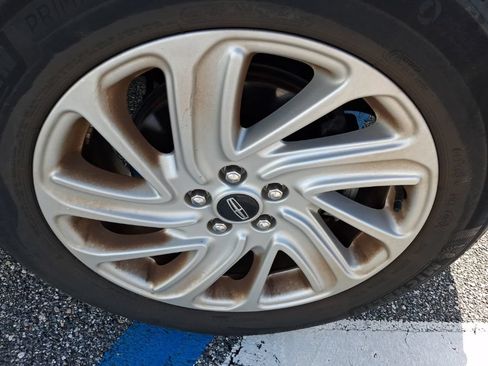 Used 2021 Lincoln Corsair FWD image 14