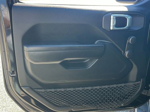 Used 2020 Jeep Wrangler Unlimited Sport image 16