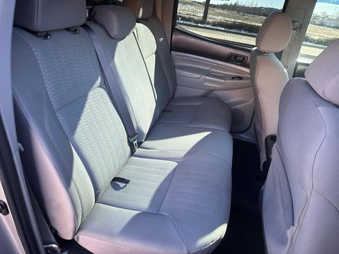 Used 2015 Toyota Tacoma 4x4 Double Cab w/ TRD Off-Road Package image 21