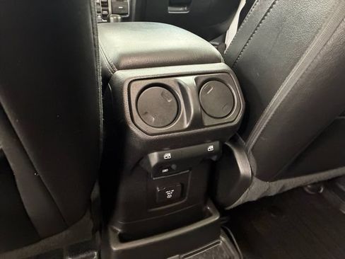 Used 2021 Jeep Wrangler Unlimited Sahara AWD/4WD image 19