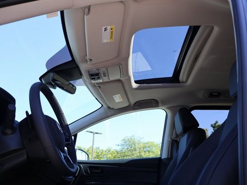 New 2026 Honda Odyssey EX-L image 24