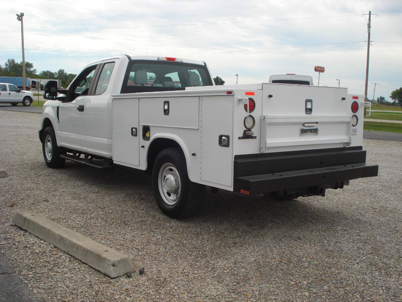 Used 2017 Ford F250 XL w/ Power Equipment Group RWD image 6