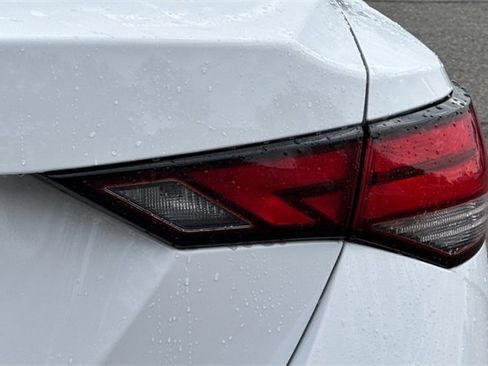 Used 2025 Nissan Sentra SV image 48