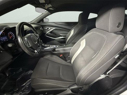 Used 2022 Chevrolet Camaro LT image 17