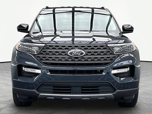 Certified 2023 Ford Explorer XLT w/ Equipment Group 202A AWD/4WD image 3
