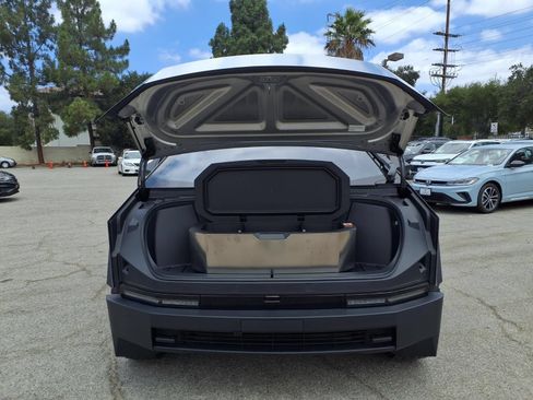 Used 2024 Tesla Cybertruck Cyberbeast AWD/4WD image 3