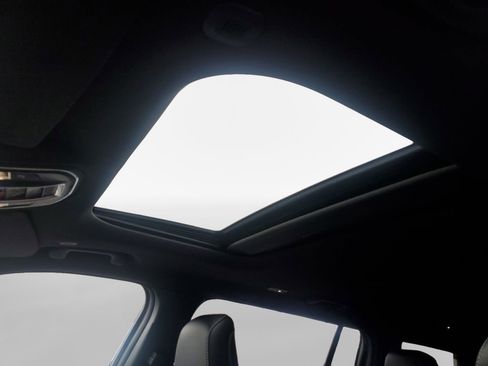 New 2025 Jeep Grand Cherokee L Altitude image 26