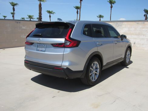 Certified 2025 Honda CR-V EX image 5