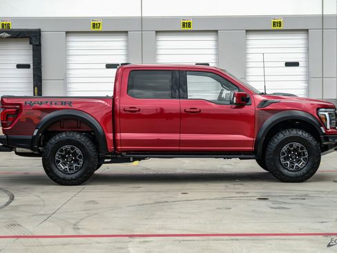Used 2025 Ford F150 Raptor w/ Equipment Group 803A Raptor R AWD/4WD image 20