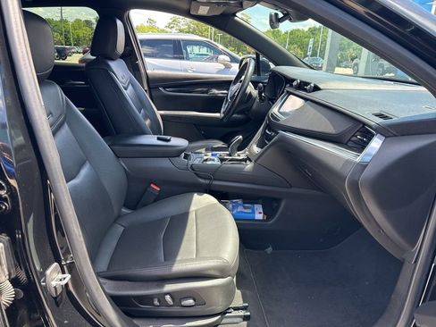 Used 2020 Cadillac XT5 Premium Luxury FWD image 9
