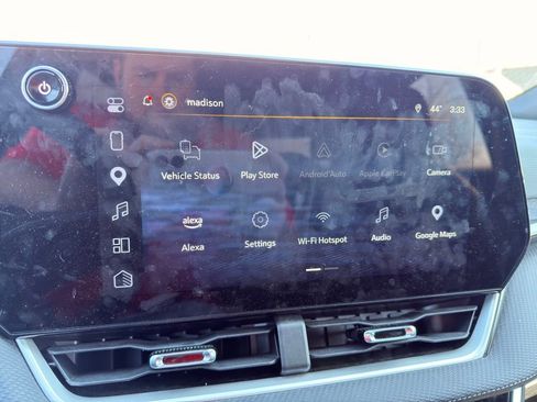 Used 2025 Chevrolet Equinox LT w/ Safety and Technology Package image 17