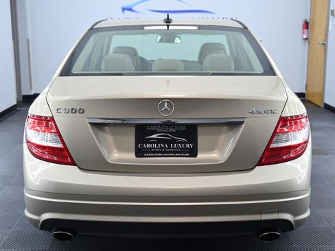 Used 2010 Mercedes-Benz C 300 Sport image 3