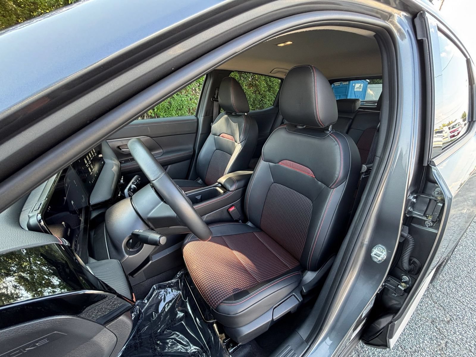 Used 2026 Nissan Kicks SR AWD/4WD image 34