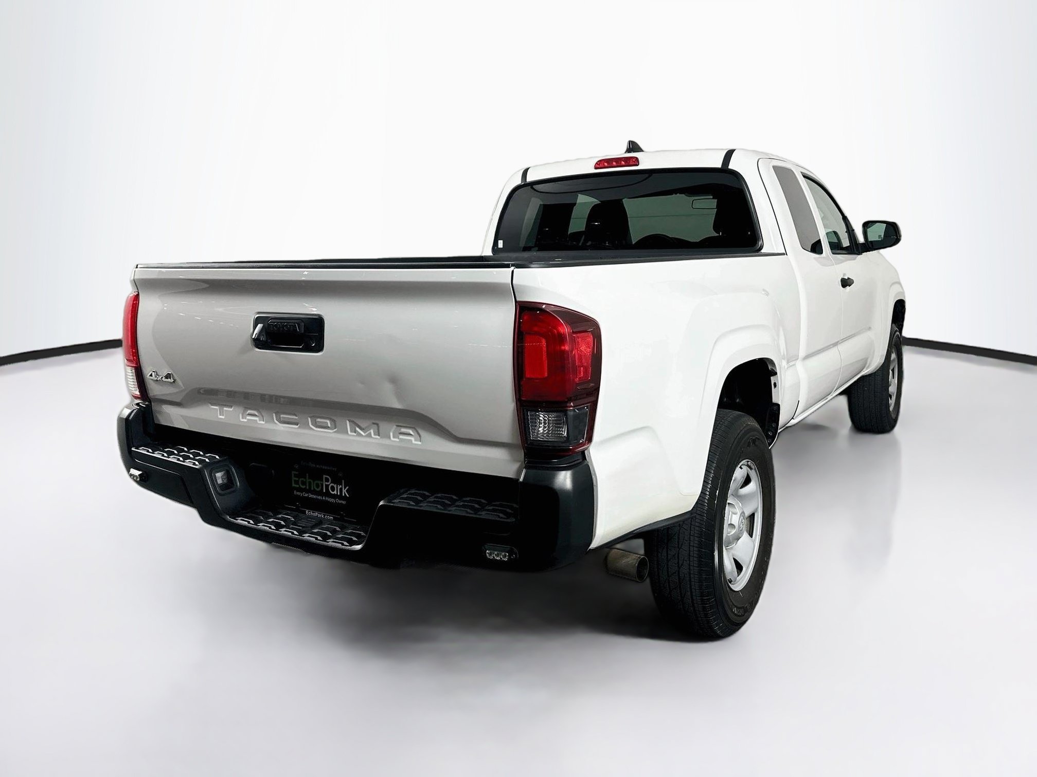 Used 2022 Toyota Tacoma SR AWD/4WD image 9