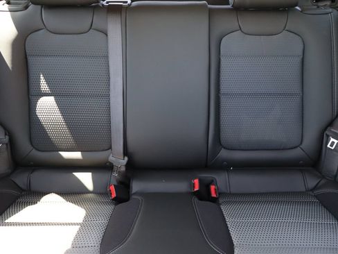 New 2026 Chevrolet Trax LT w/ Sunroof Package FWD image 33