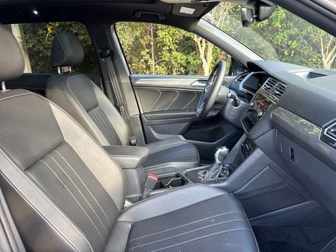 Used 2023 Volkswagen Tiguan SE R-Line image 27