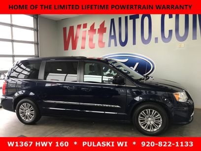 Used 2016 Chrysler Town & Country Touring