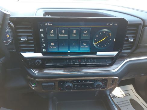 Used 2024 Chevrolet Silverado 2500 LT image 22