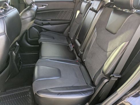 Used 2019 Ford Edge ST w/ Convenience Package image 18