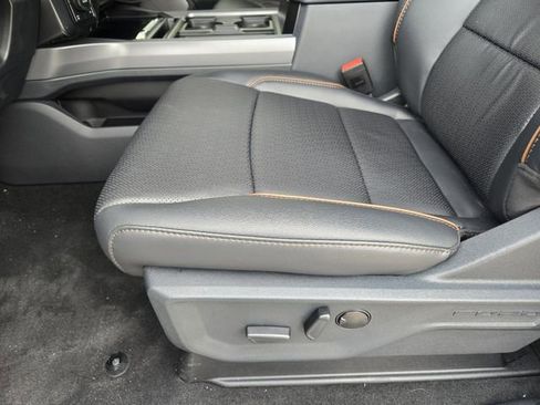 New 2026 Ford F250 Lariat w/ Black Appearance Package image 18