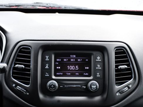 Used 2018 Jeep Compass Sport AWD/4WD image 30