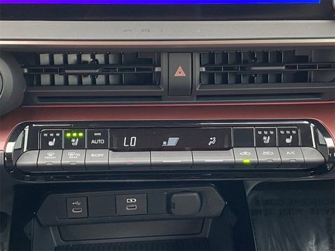 Certified 2026 Toyota Prius XSE Premium image 28