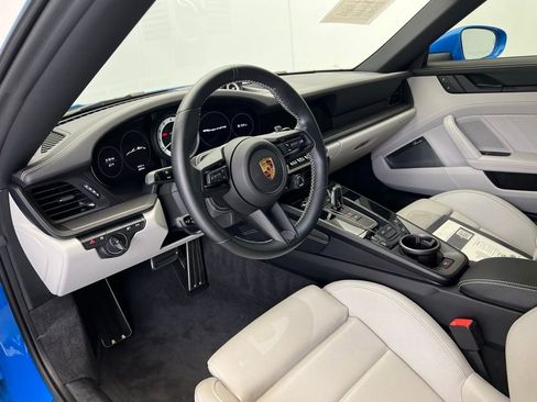 Certified 2023 Porsche 911 Targa 4S AWD/4WD image 4